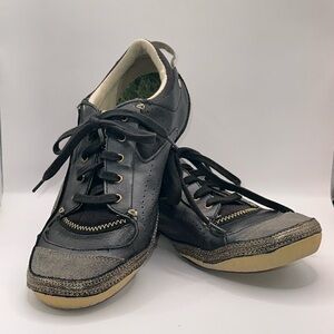 Cushe Black & gold leather Sneakers